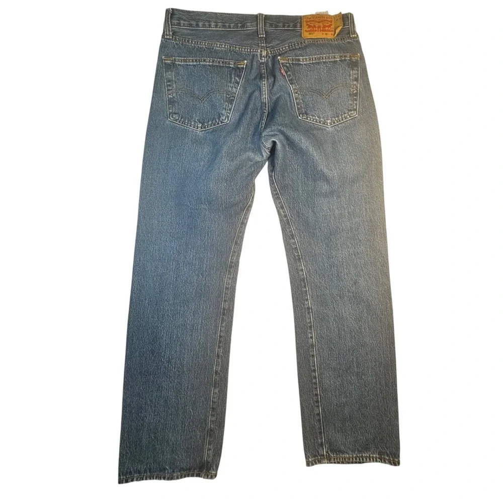 Levi's 501 Original Fit Jeans Men's 32x30 Med Wash Button Fly Straight Leg Denim
